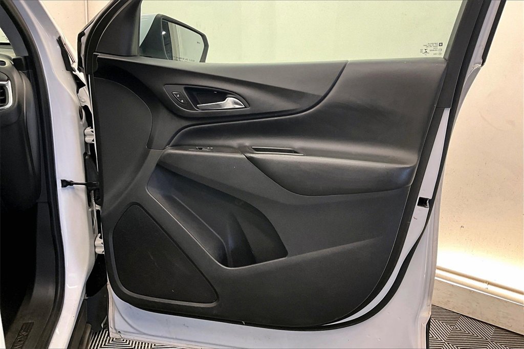 Used 2022 Chevrolet Equinox LT image 25