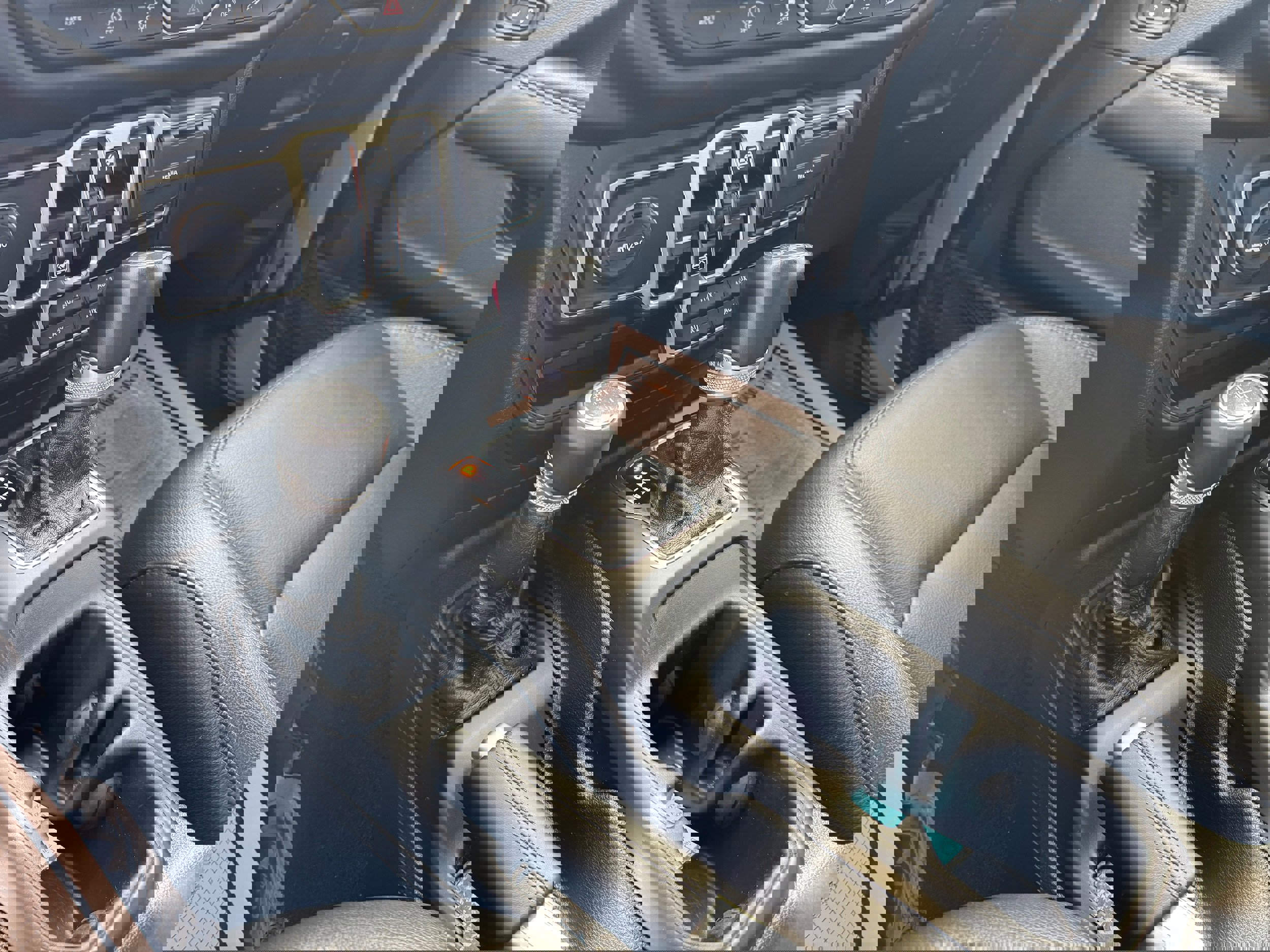 Used 2020 Jeep Wrangler Unlimited Sahara image 17