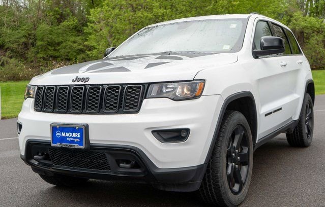 Used 2021 Jeep Grand Cherokee Freedom Edition AWD/4WD image 2