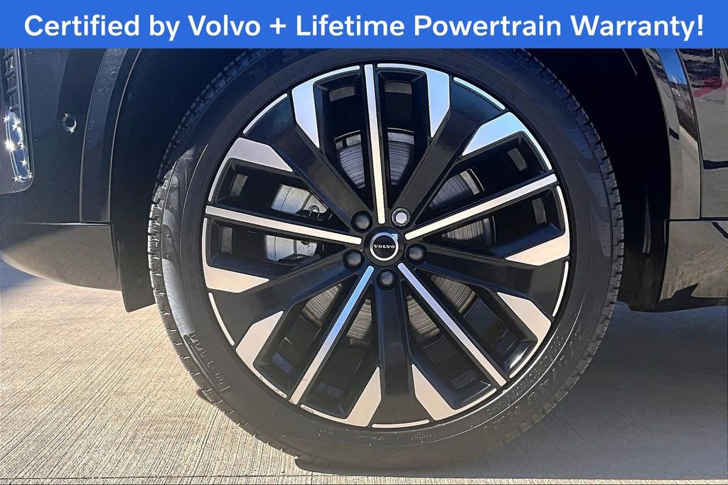 Used 2025 Volvo XC90 B6 Plus image 12