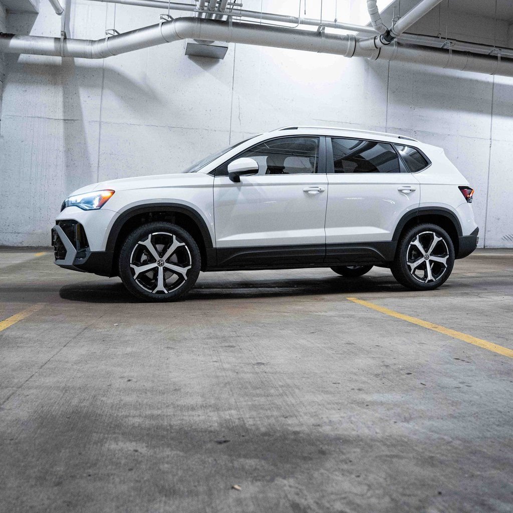 New 2026 Volkswagen Taos SEL AWD/4WD image 3