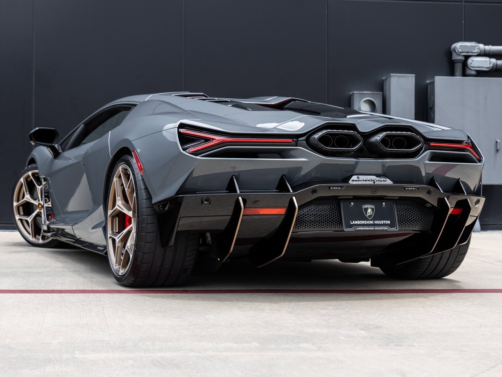 Used 2024 Lamborghini Revuelto image 7