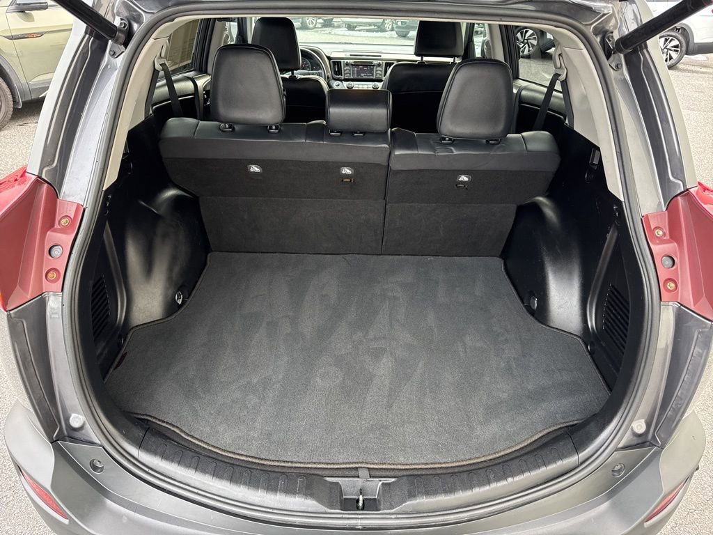 Used 2015 Toyota RAV4 Limited w/ Technology Package image 10