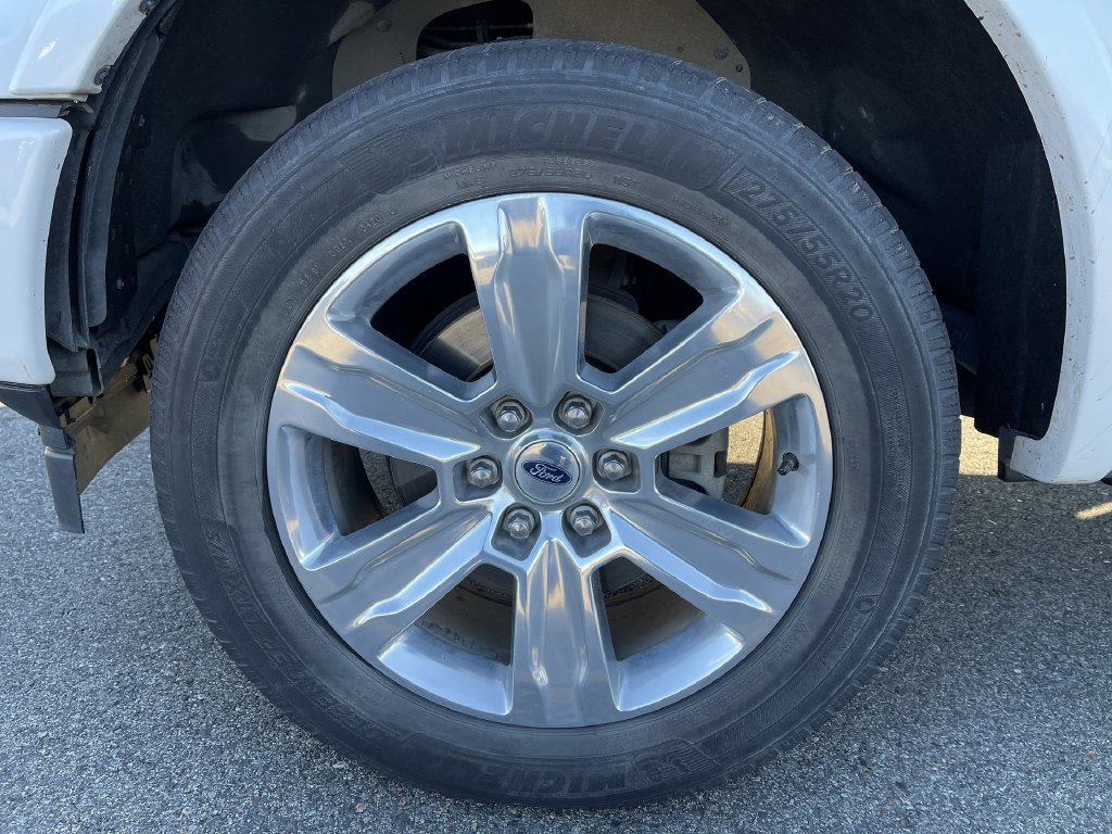Used 2018 Ford F150 Platinum w/ Equipment Group 701A Luxury AWD/4WD image 42