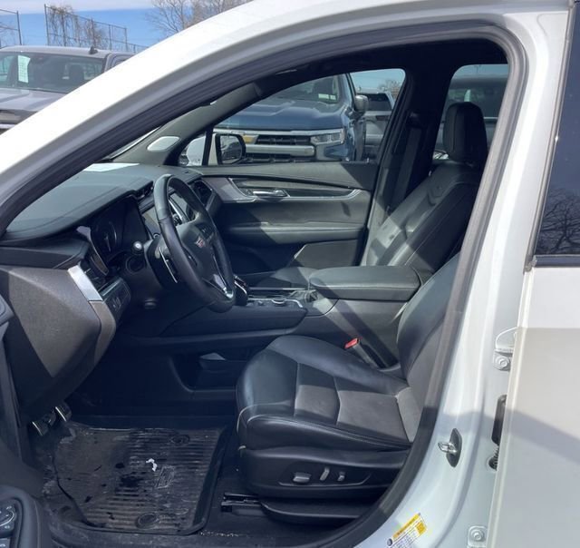 Used 2023 Cadillac XT6 Sport image 10
