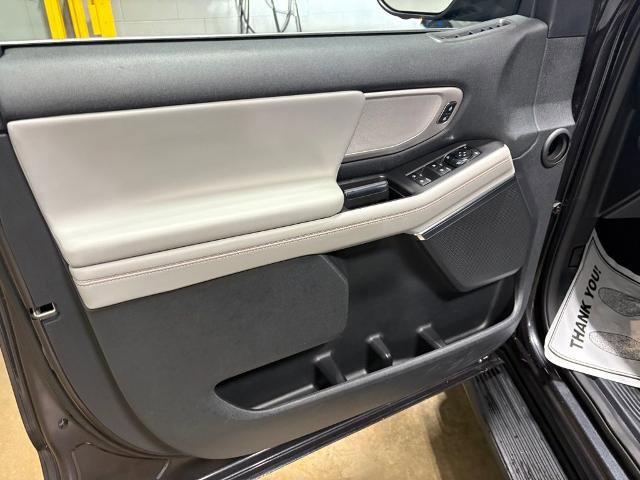Certified 2025 Ford Expedition Active AWD/4WD image 22