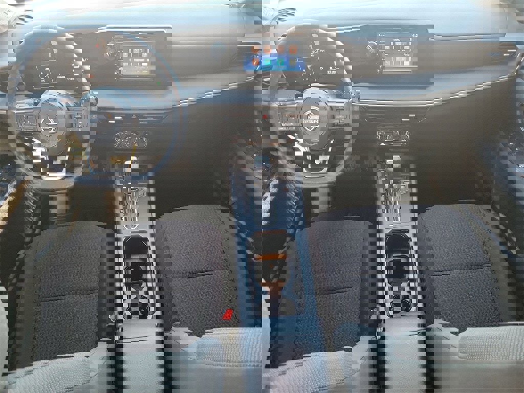 Used 2025 Nissan Kicks S image 14