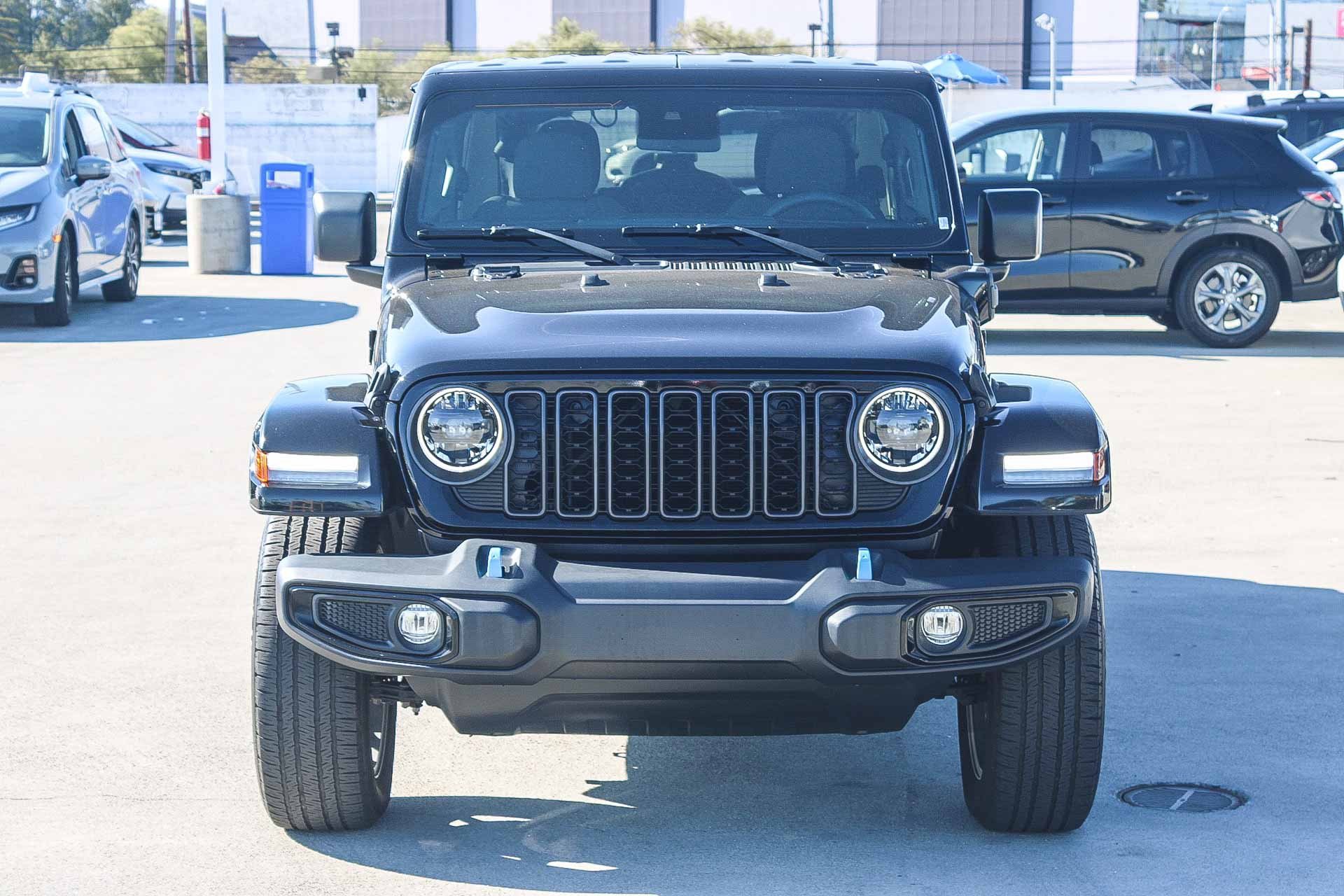 Used 2024 Jeep Wrangler Sport S w/ Technology Group image 2