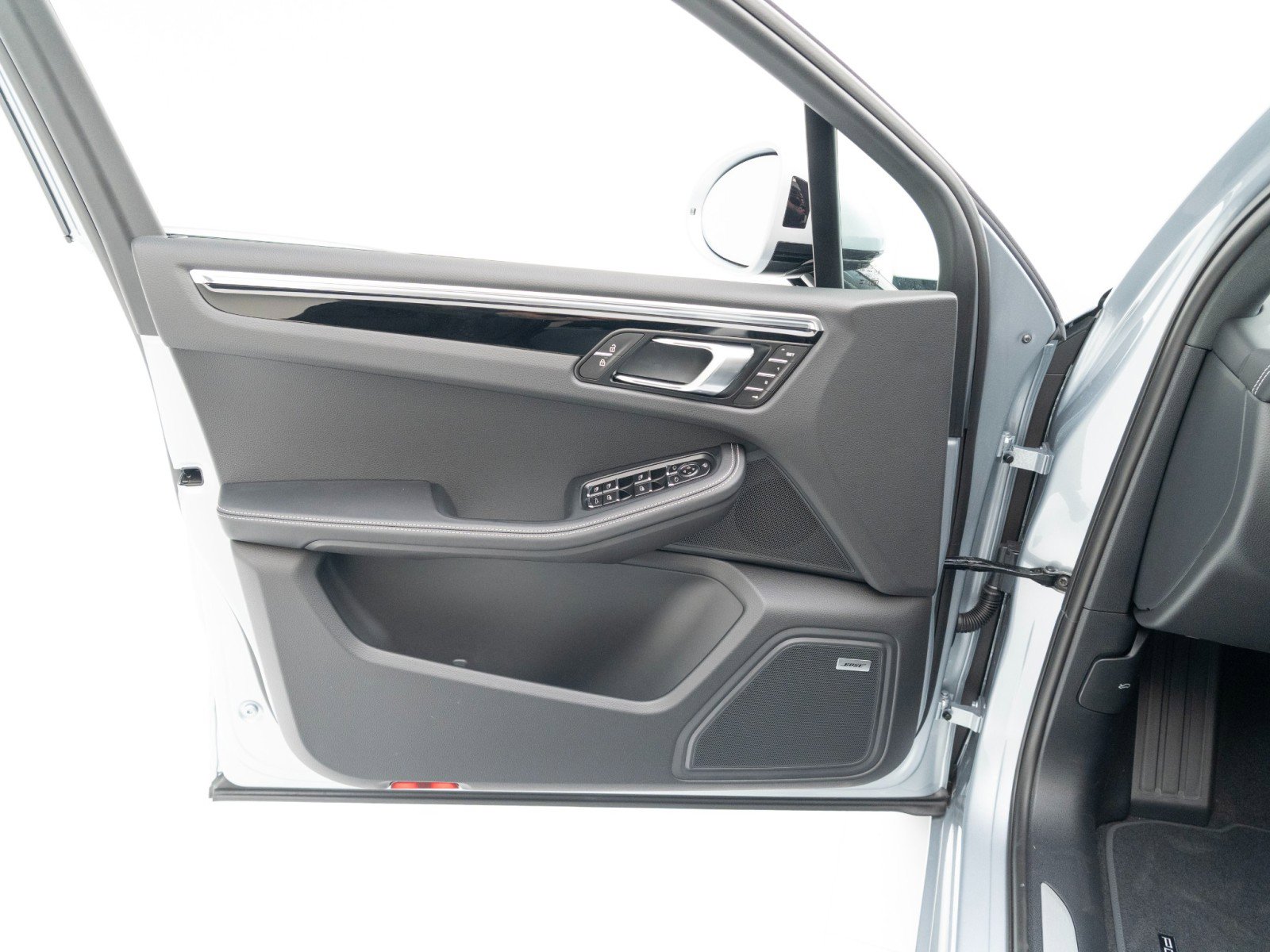 New 2026 Porsche Macan S image 23