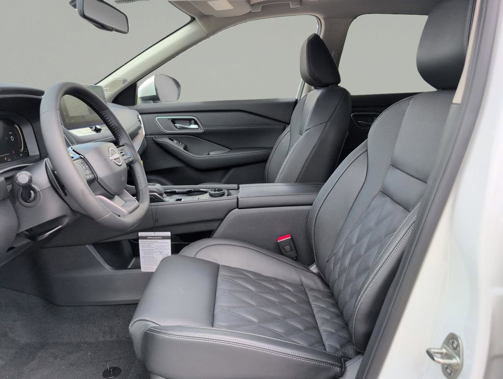 New 2026 Nissan Rogue Platinum image 17