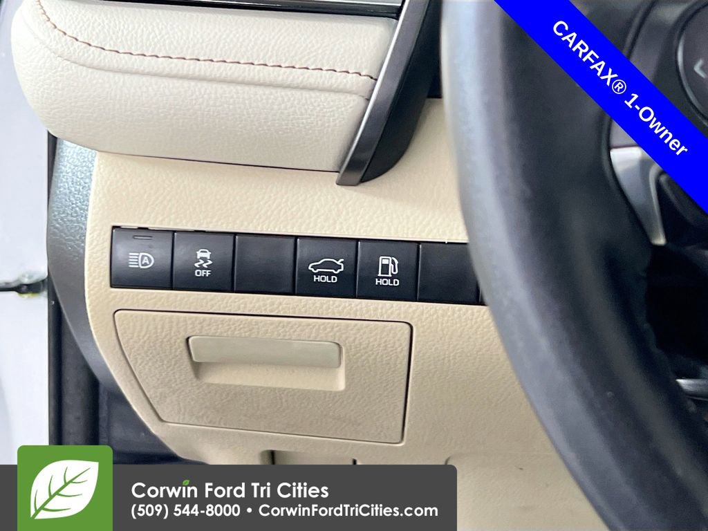 Used 2019 Toyota Camry XLE image 19