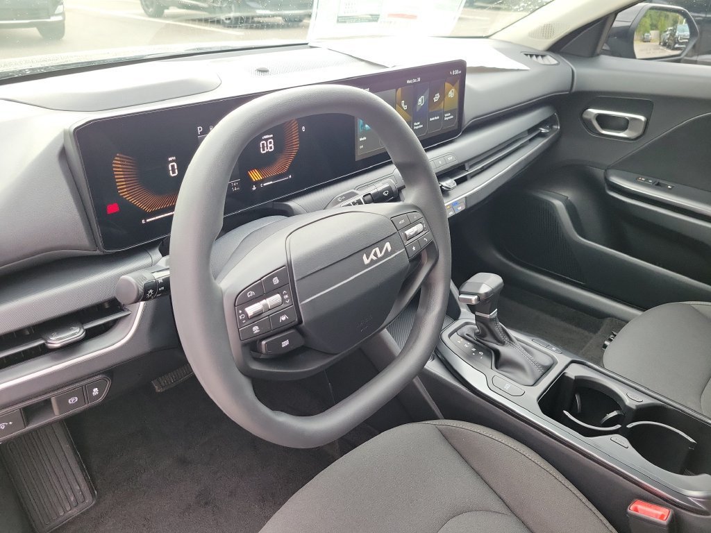 New 2027 Kia K4 FWD image 19