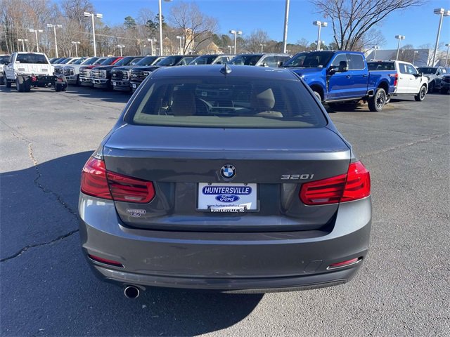 Used 2016 BMW 320i Sedan image 5