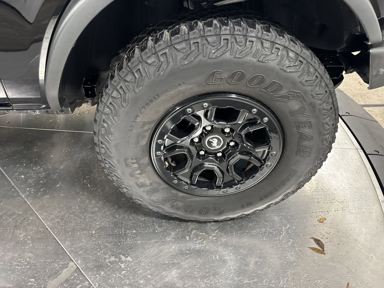 Used 2023 Ford Bronco Wildtrak image 14