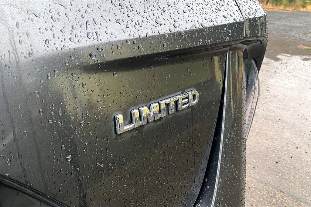 Used 2020 Toyota Prius Prime Limited FWD image 11