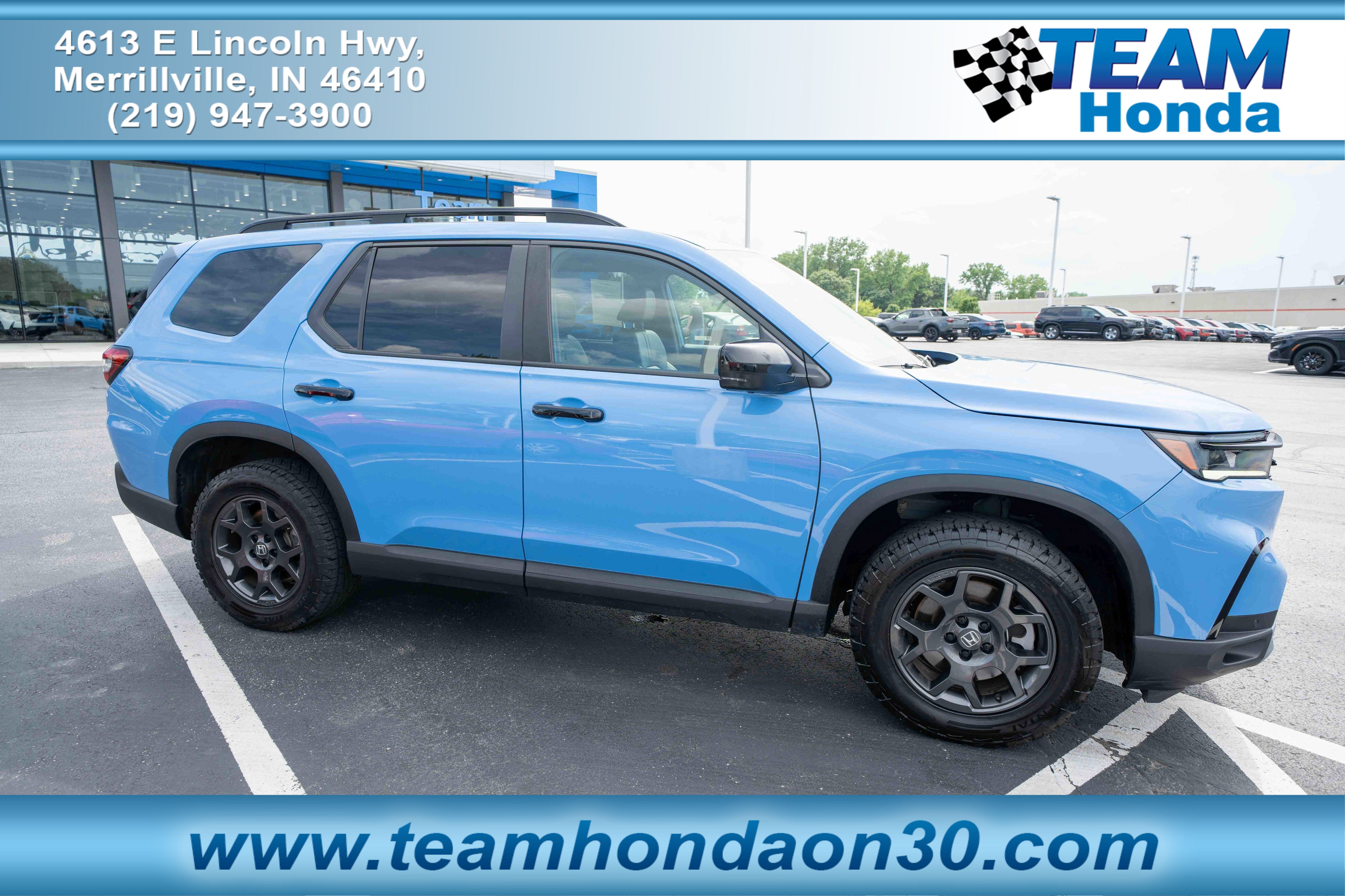 Used 2024 Honda Pilot TrailSport image 1