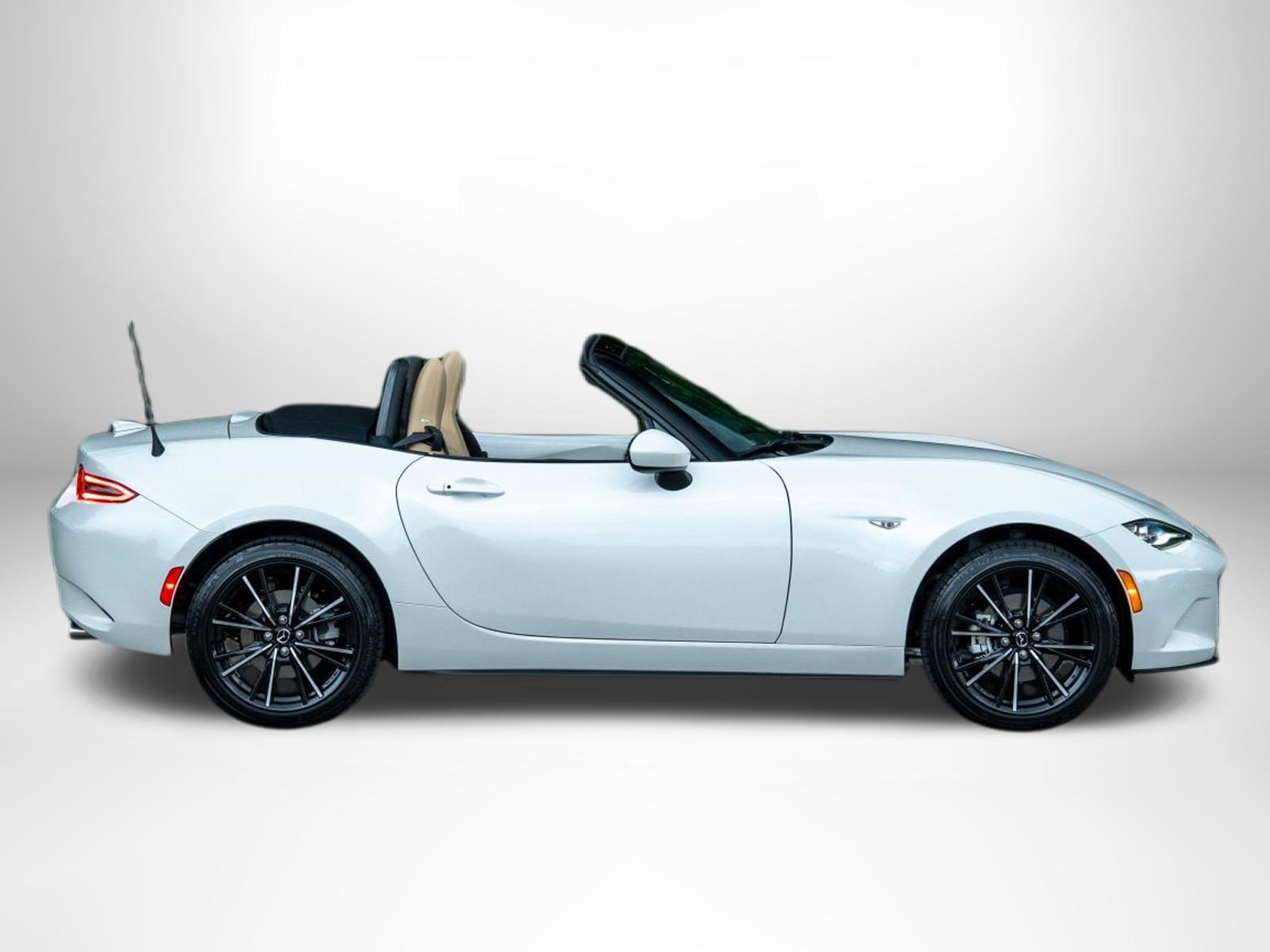 Used 2026 MAZDA MX-5 Miata Grand Touring RWD image 10