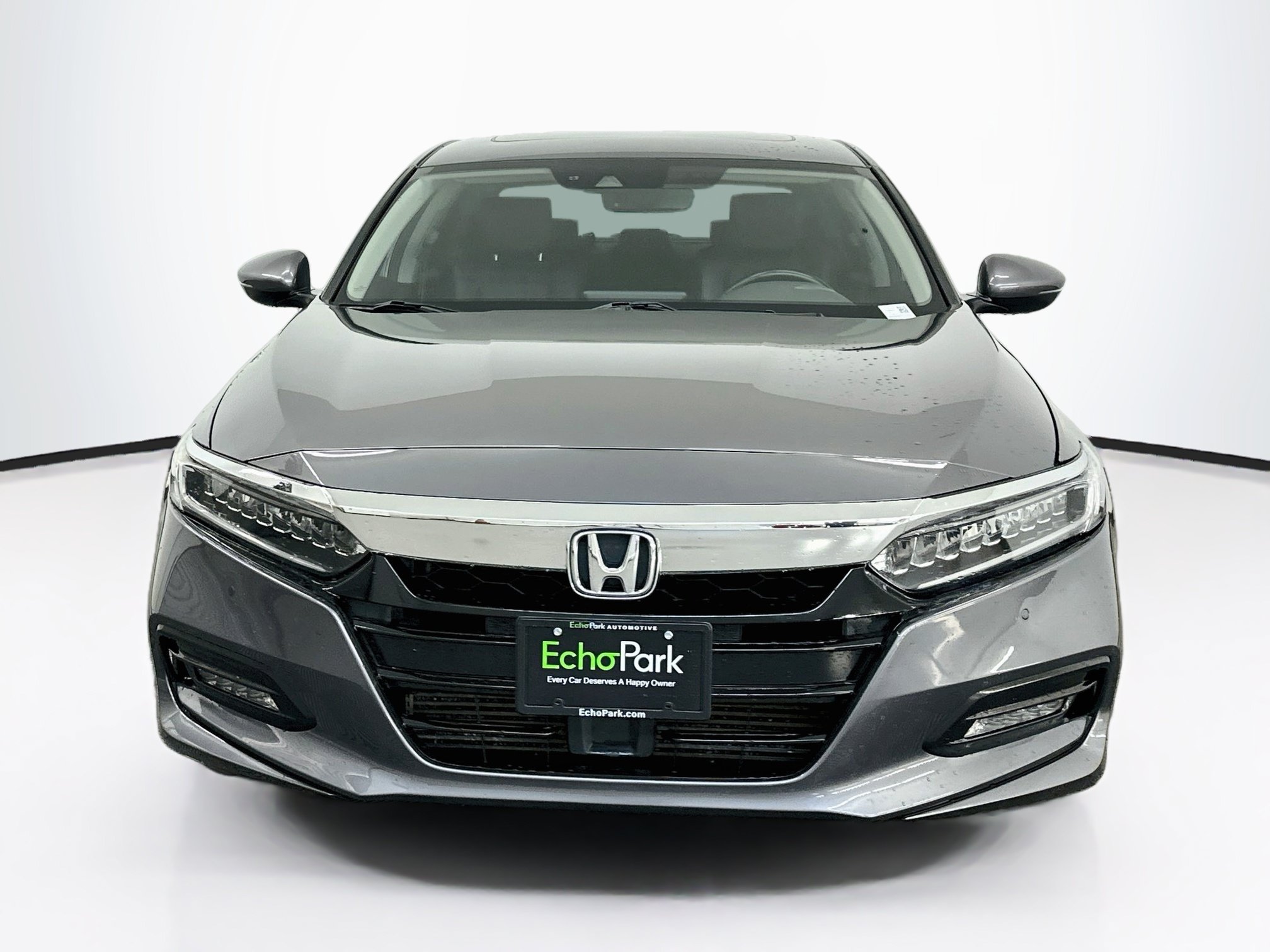 Used 2019 Honda Accord Touring image 2