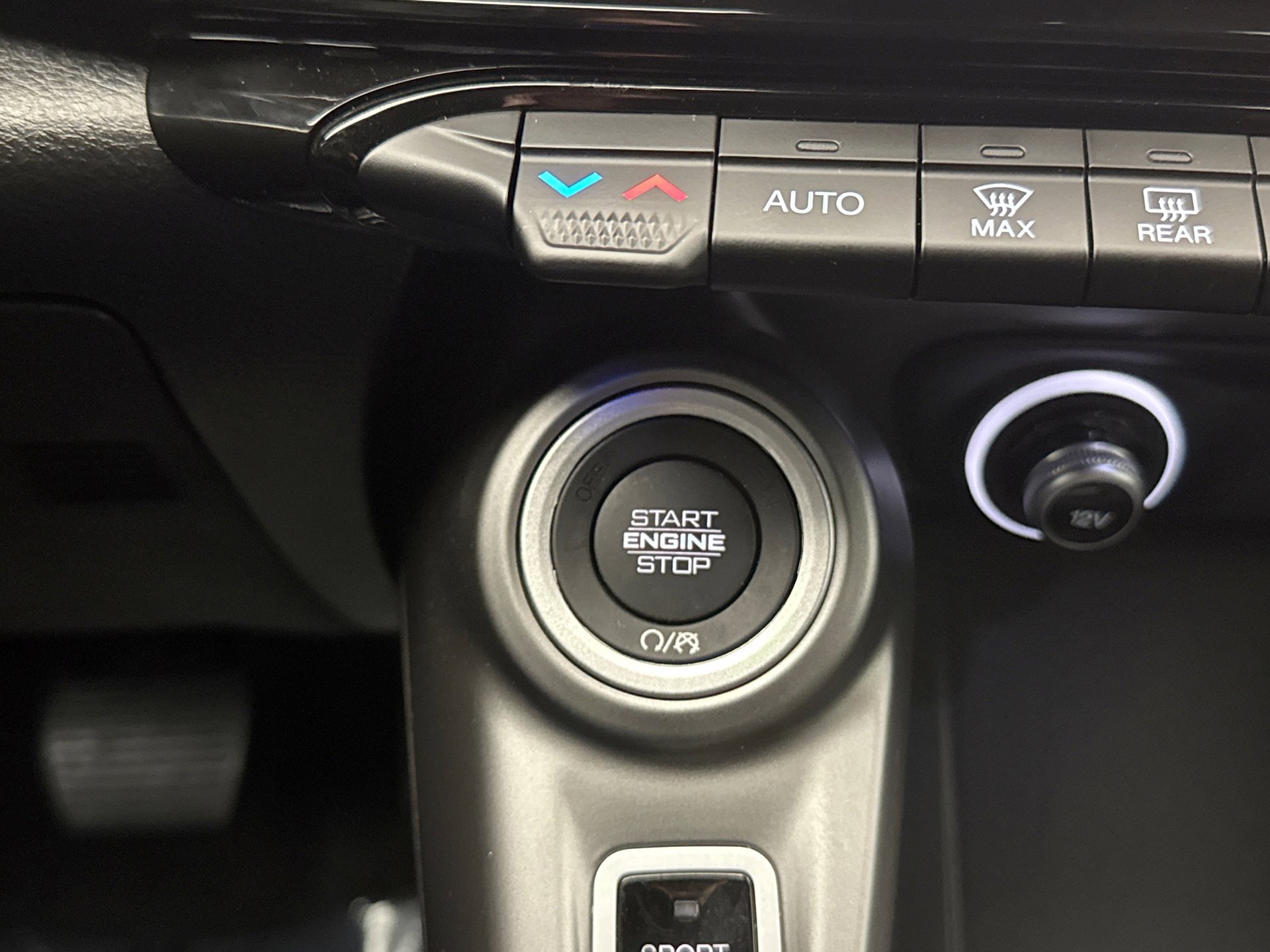 Used 2024 Dodge Hornet R/T w/ R/T Blacktop Package image 18