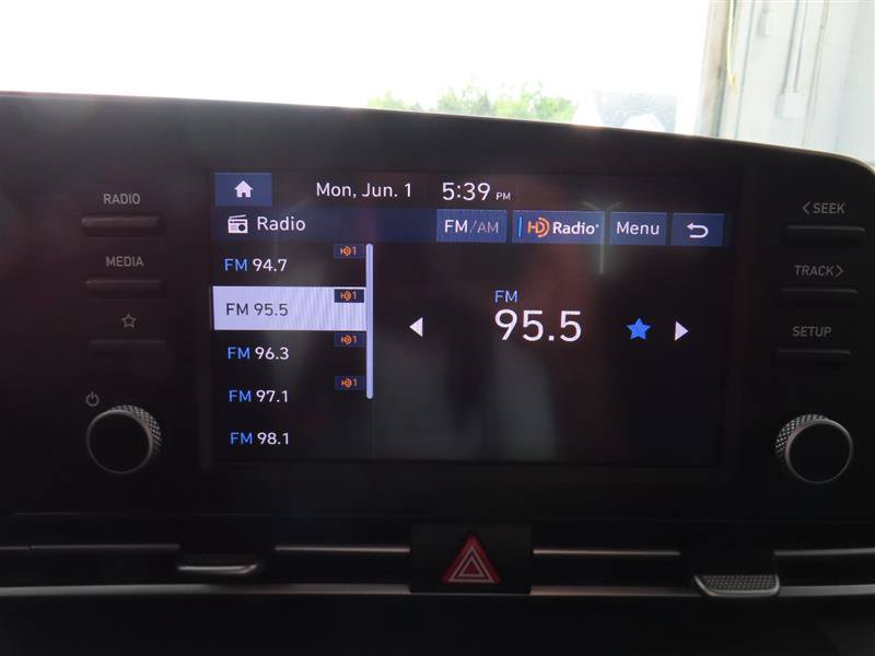 Used 2024 Hyundai Elantra SE FWD image 21