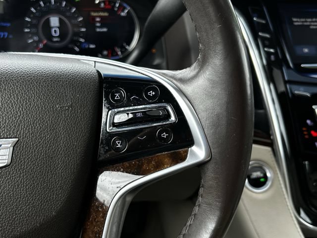 Used 2017 Cadillac Escalade Luxury RWD image 16
