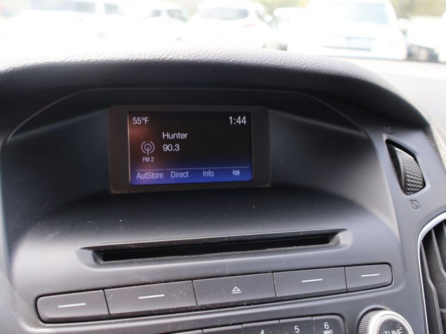 Used 2015 Ford Focus SE w/ Equipment Group 201A image 12