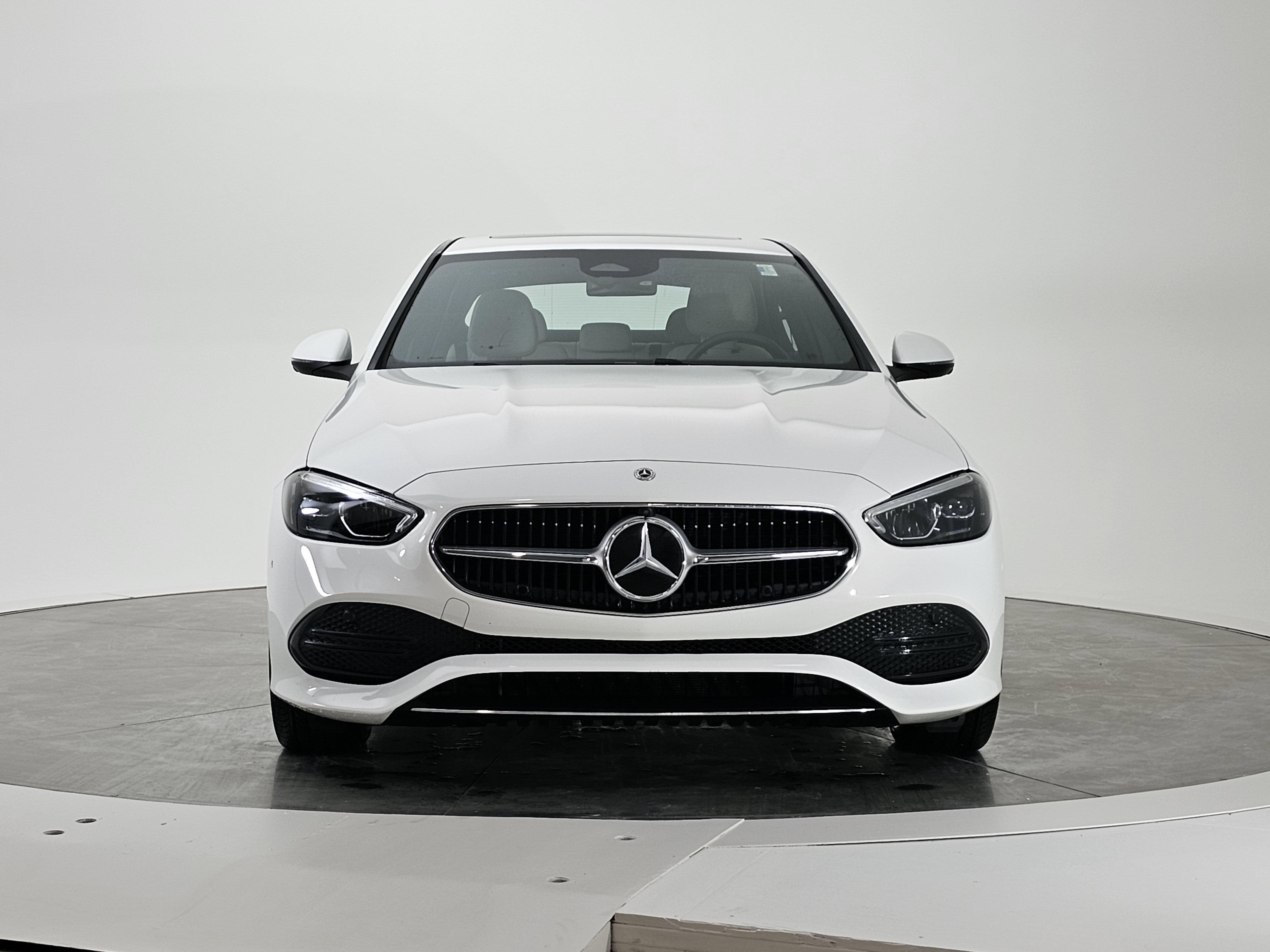 Used 2025 Mercedes-Benz C 300 4MATIC Sedan image 5