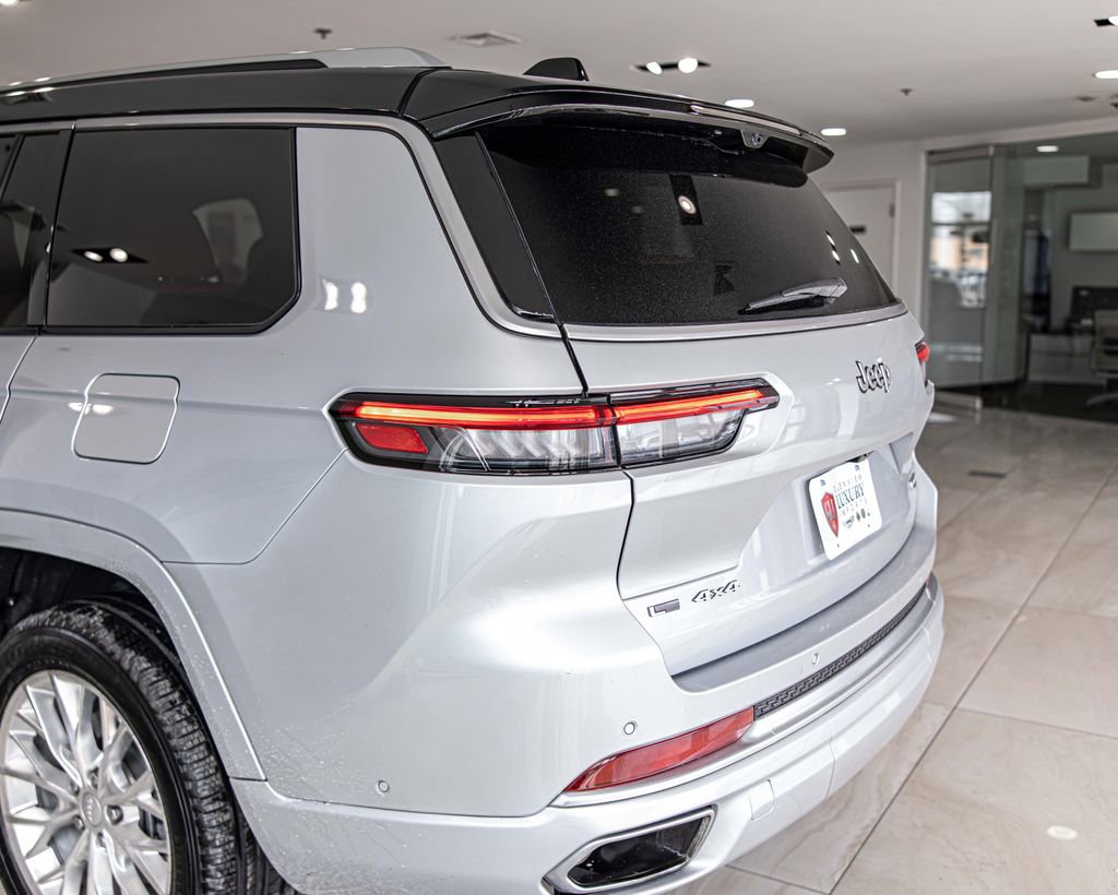 Used 2021 Jeep Grand Cherokee L Summit w/ Advanced Protech Group IV AWD/4WD image 15