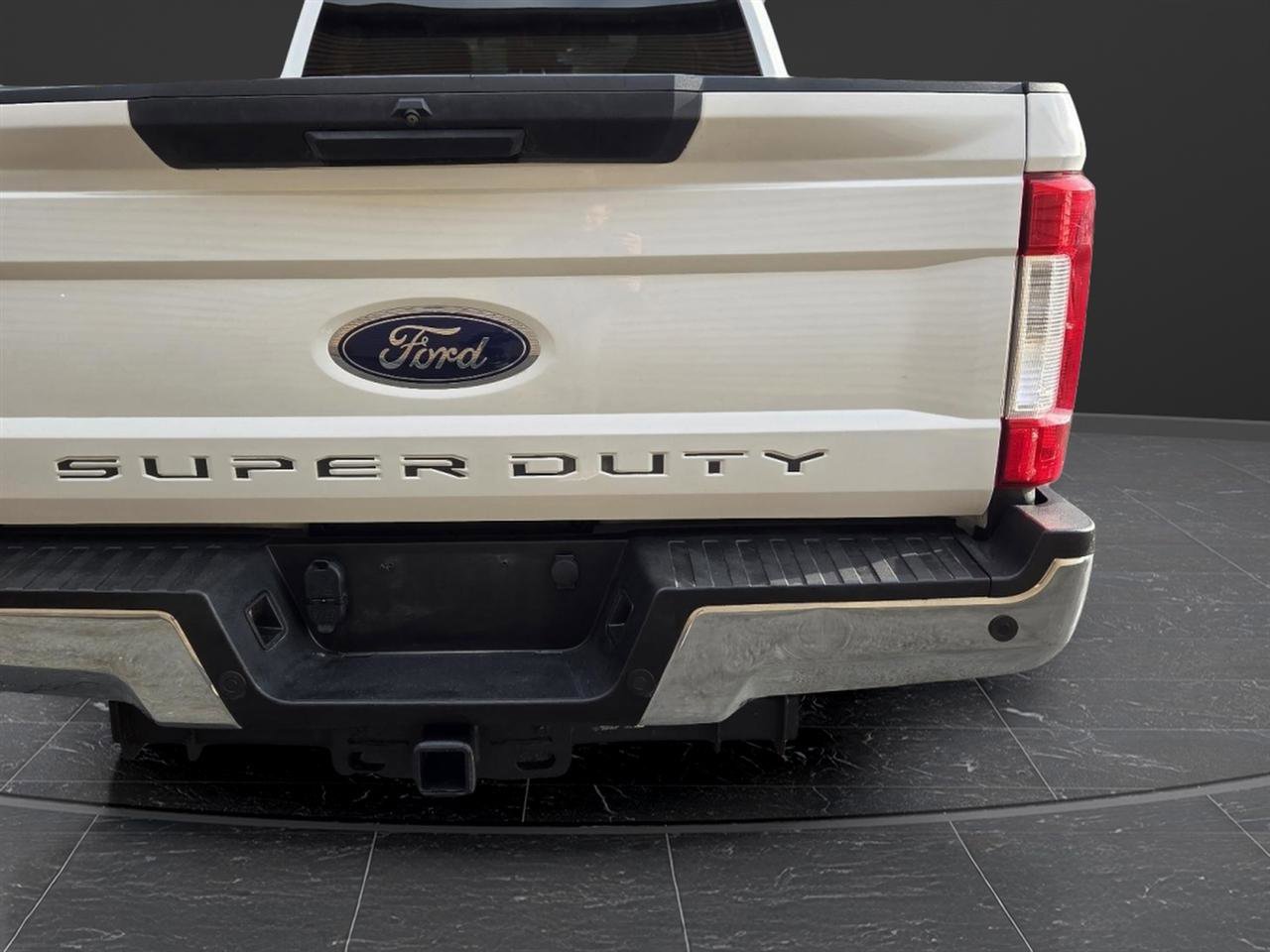 Used 2019 Ford F250 XLT w/ XLT Value Package AWD/4WD image 12
