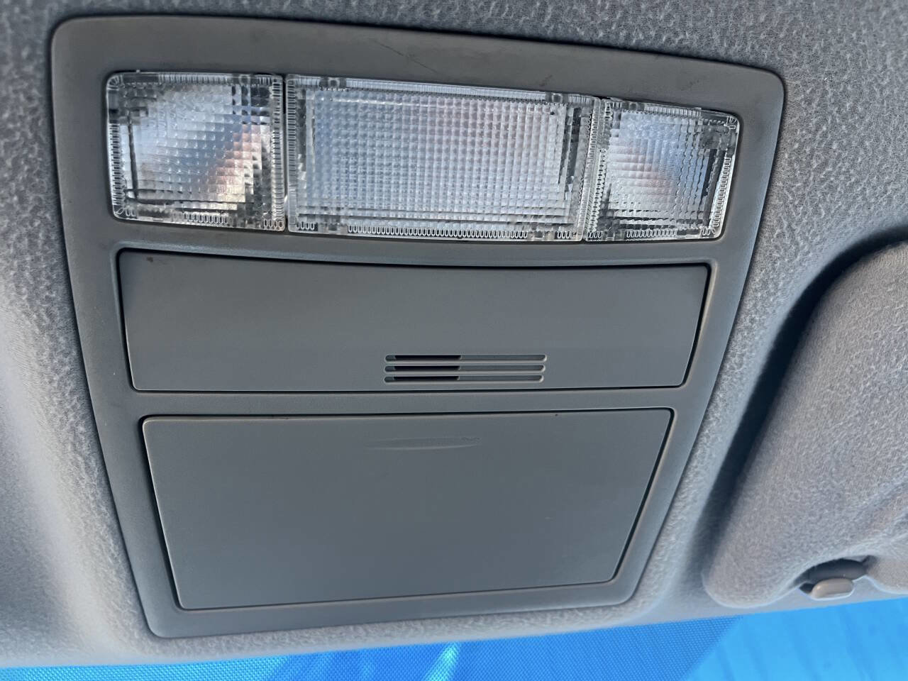 Used 2011 Toyota Camry LE image 18