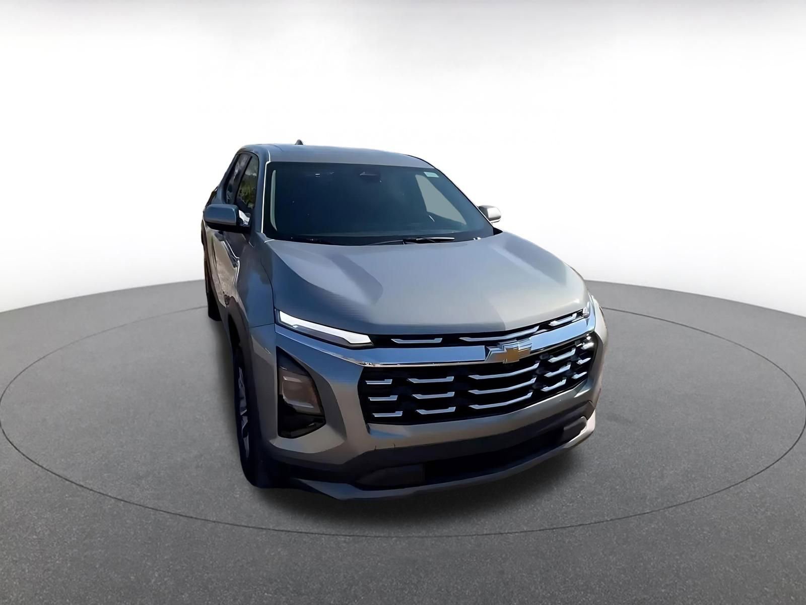 Used 2025 Chevrolet Equinox LT AWD/4WD image 3