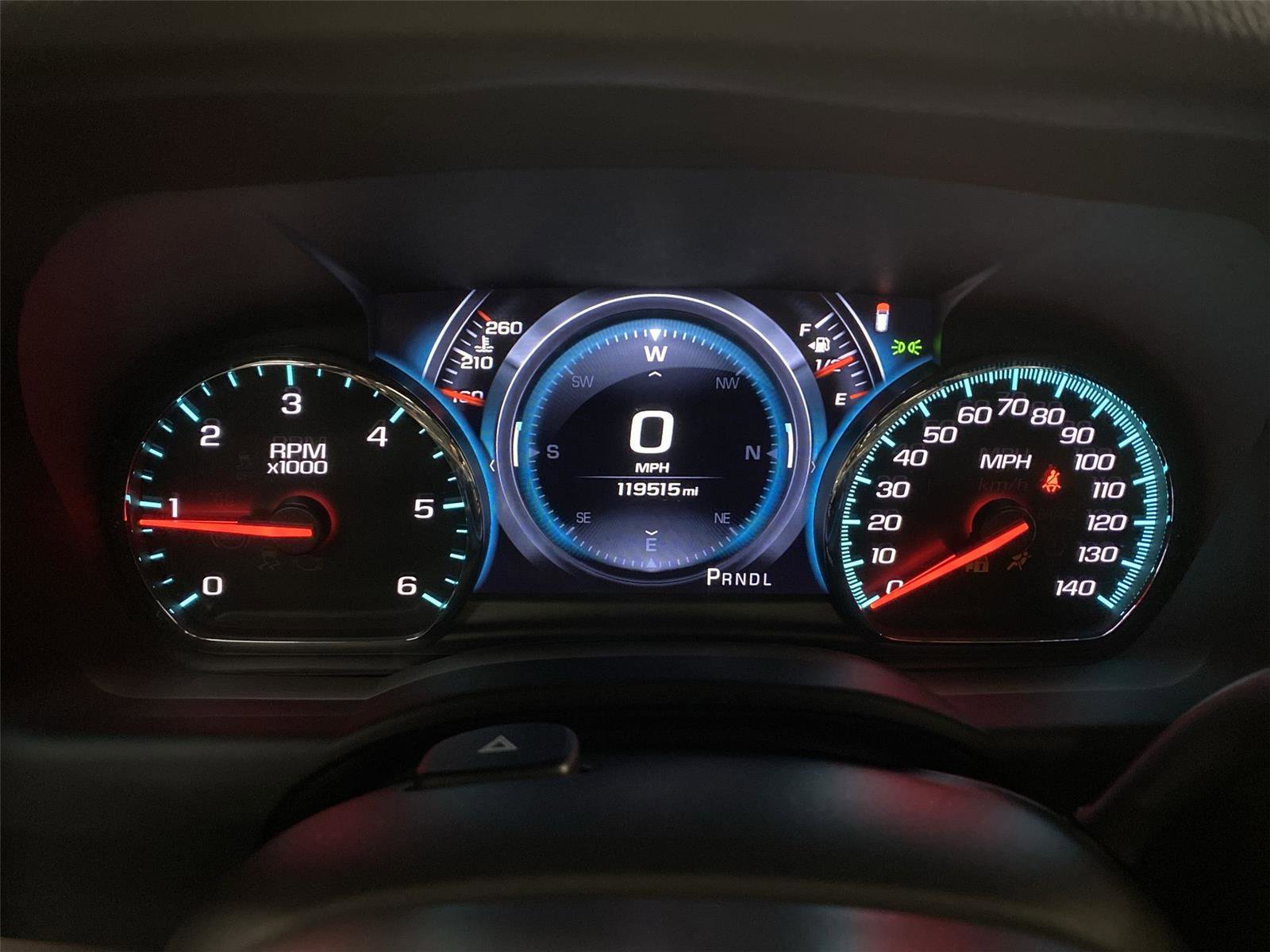 Used 2019 GMC Yukon SLT w/ Graphite Performance Edition image 14