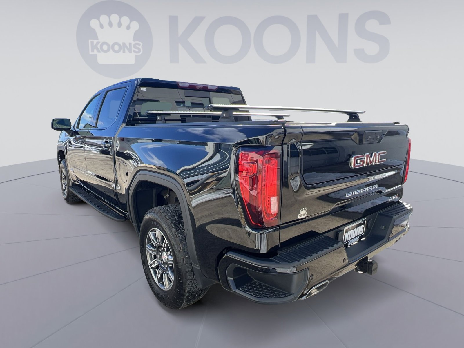 Used 2024 GMC Sierra 1500 AT4 w/ Technology Package image 4