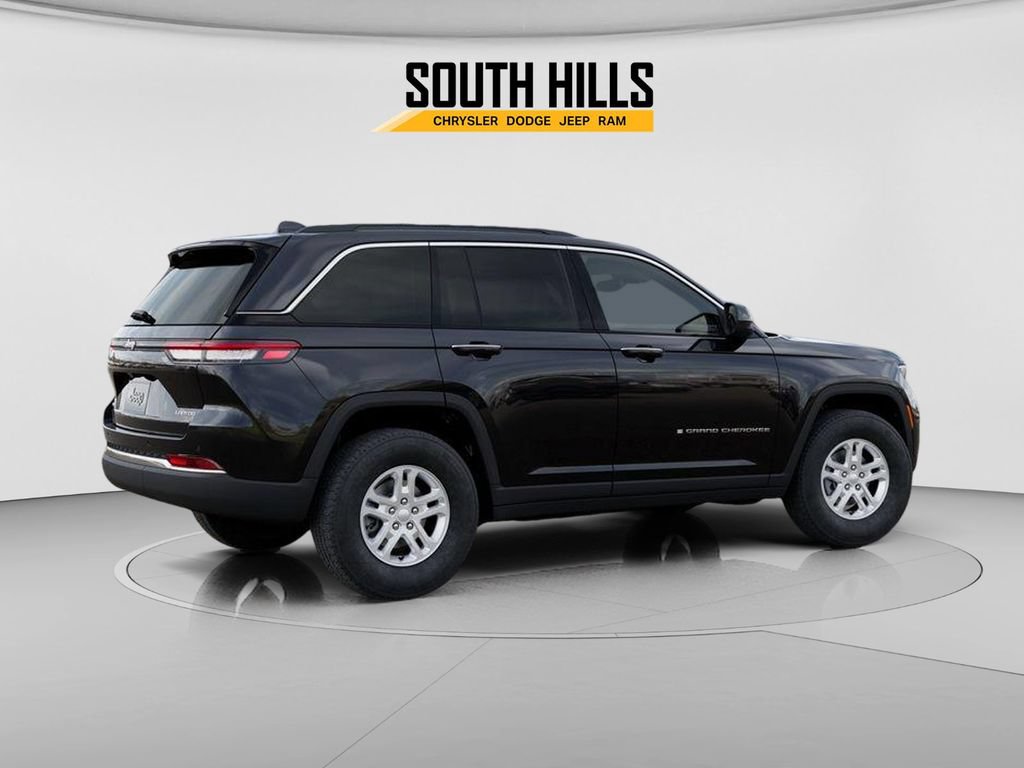 New 2025 Jeep Grand Cherokee Laredo AWD/4WD image 4
