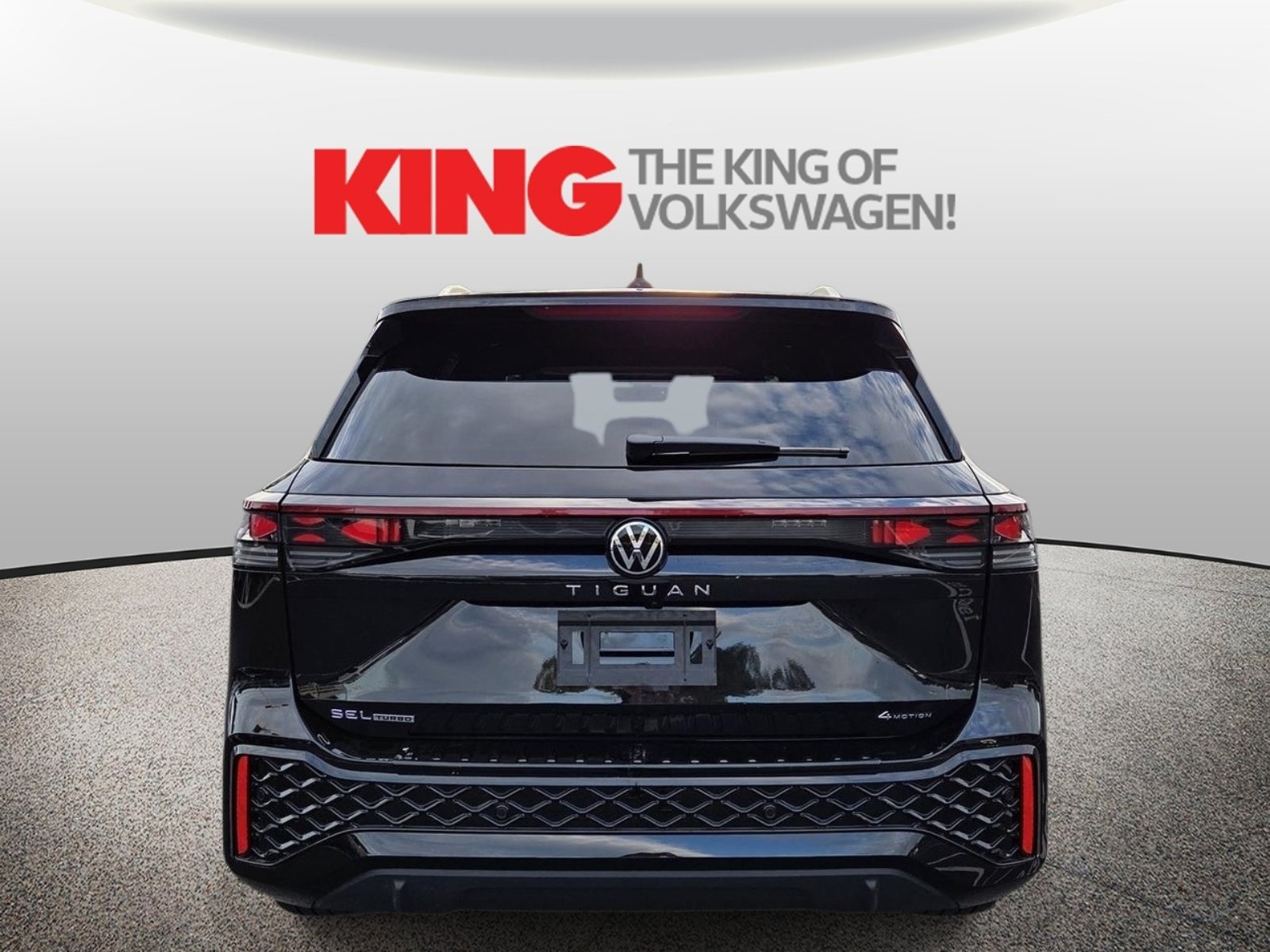 New 2026 Volkswagen Tiguan SEL R-Line AWD/4WD image 4