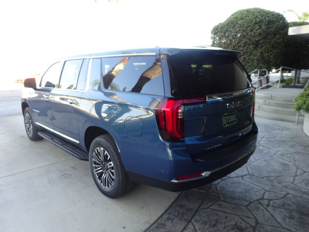 New 2026 GMC Yukon XL Elevation AWD/4WD image 5