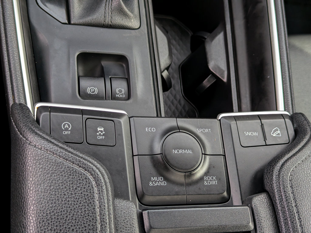Used 2025 Toyota Grand Highlander AWD image 32