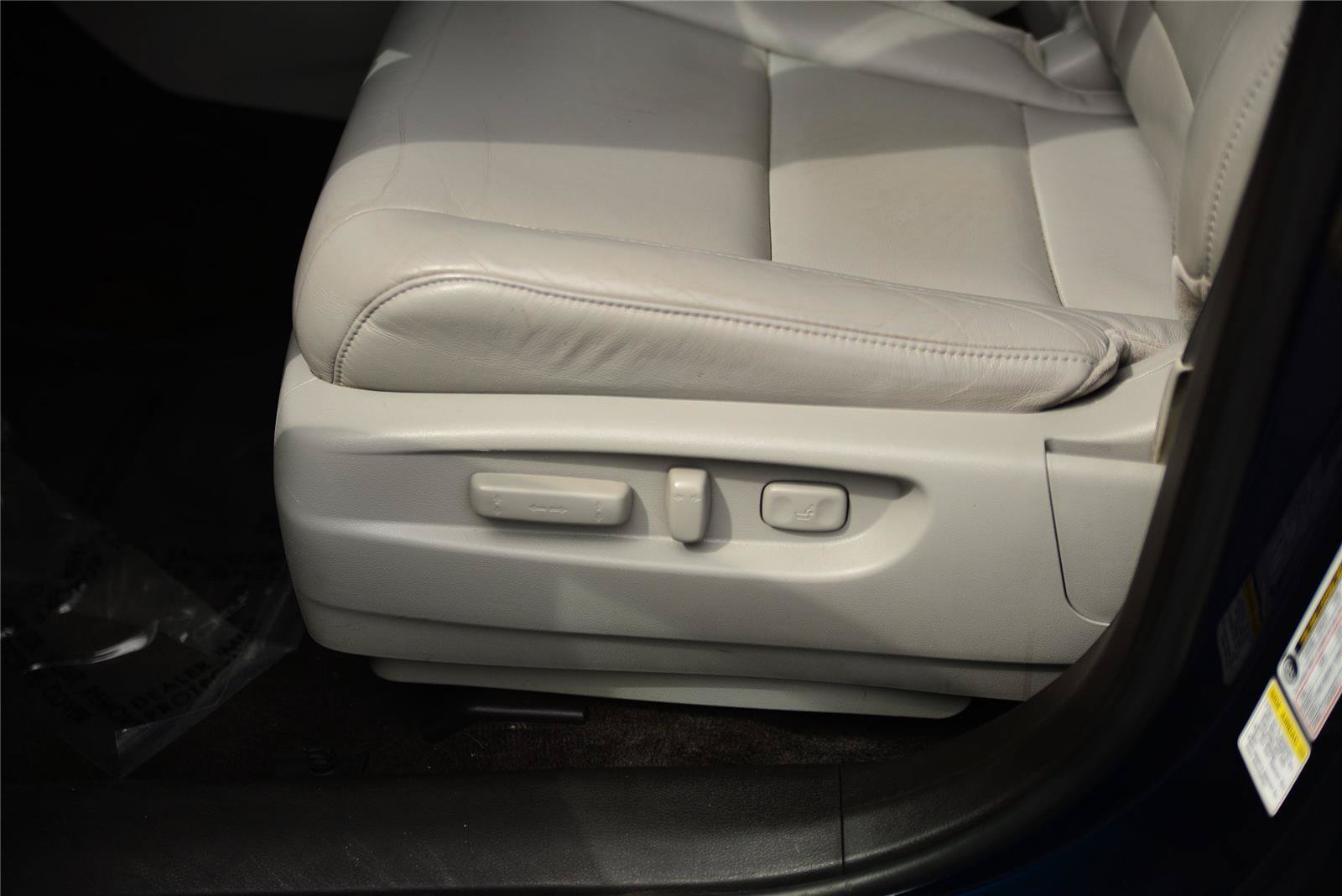 Used 2016 Acura MDX w/ Technology Package AWD/4WD image 25