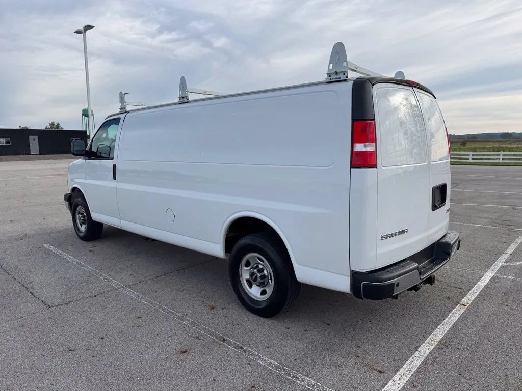Used 2020 GMC Savana 3500 Extended w/ Driver Convenience Package RWD image 5