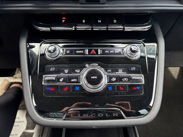 Used 2020 Lincoln Corsair AWD w/ Elements Package image 18