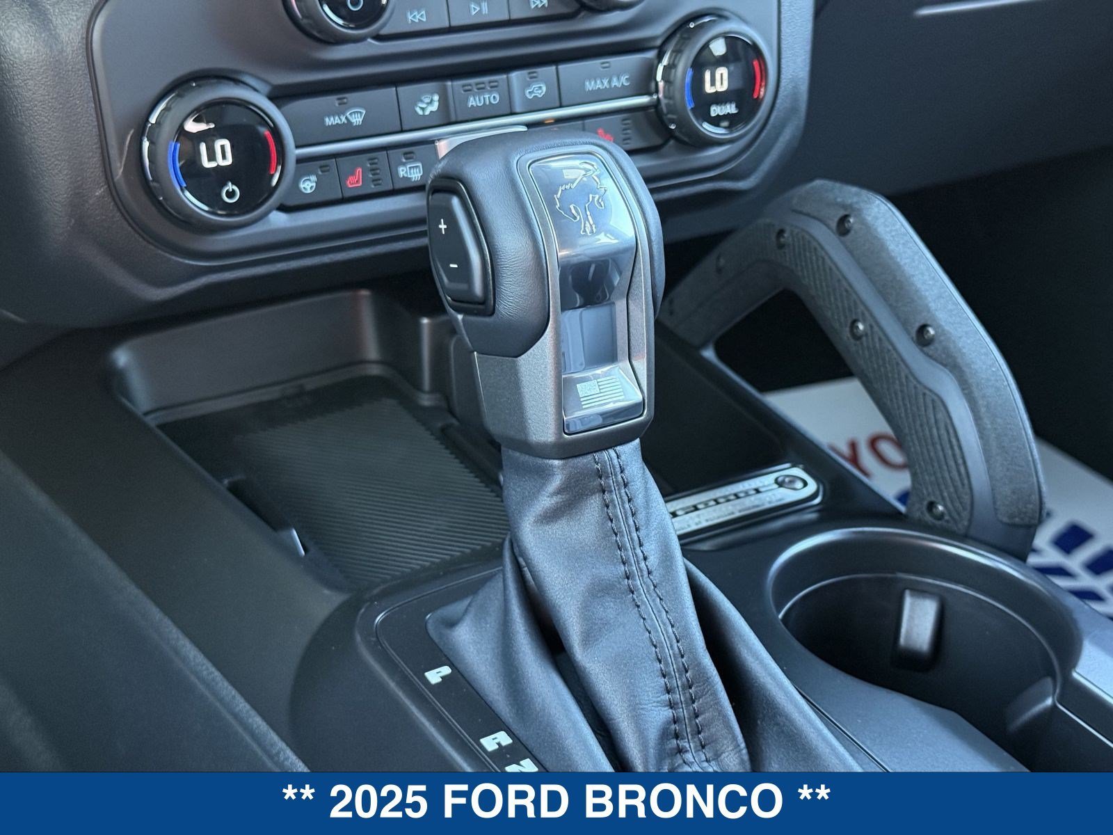 Used 2025 Ford Bronco Badlands AWD/4WD image 48