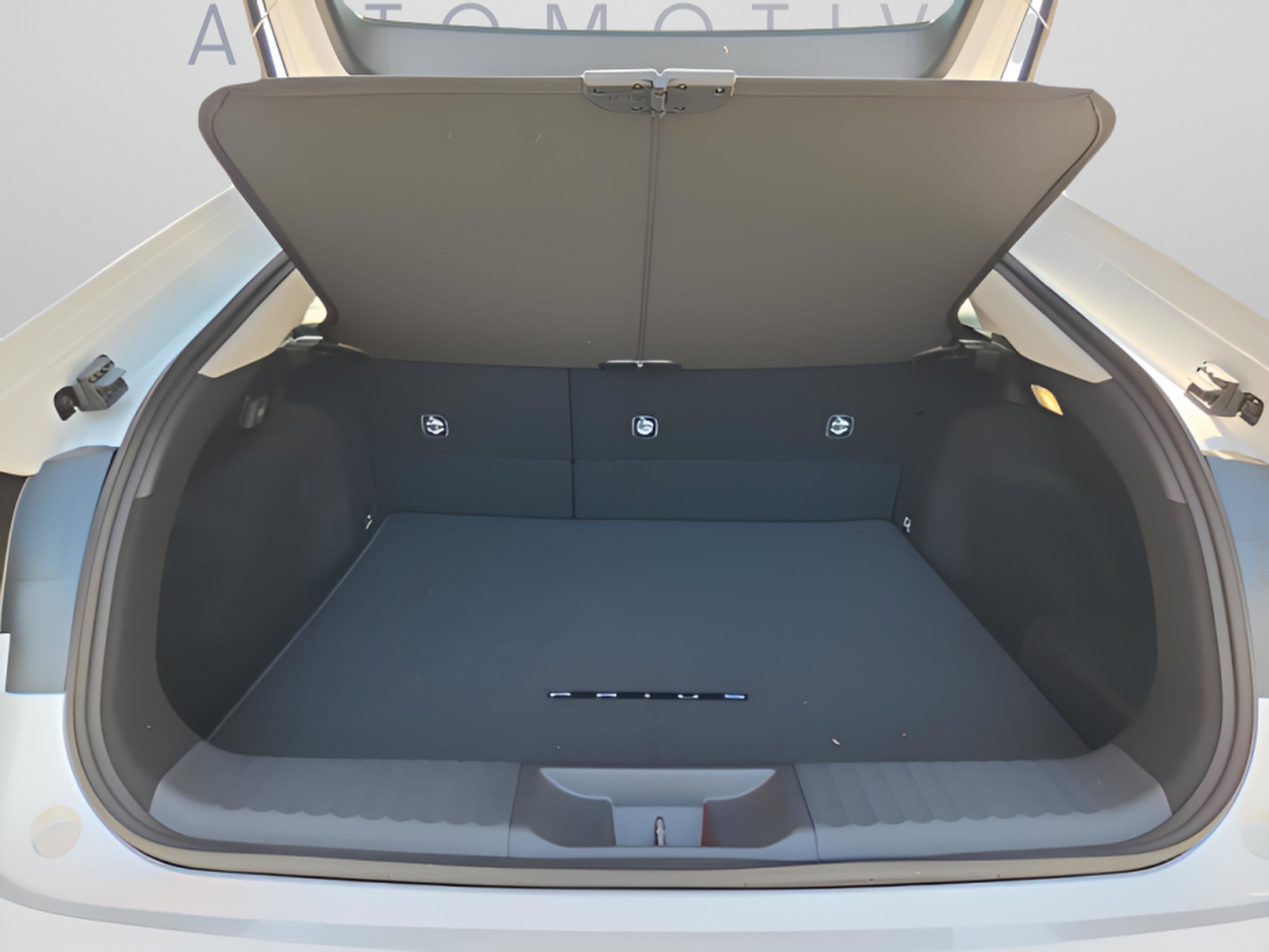 New 2026 Toyota Prius Plug-In Hybrid FWD image 9