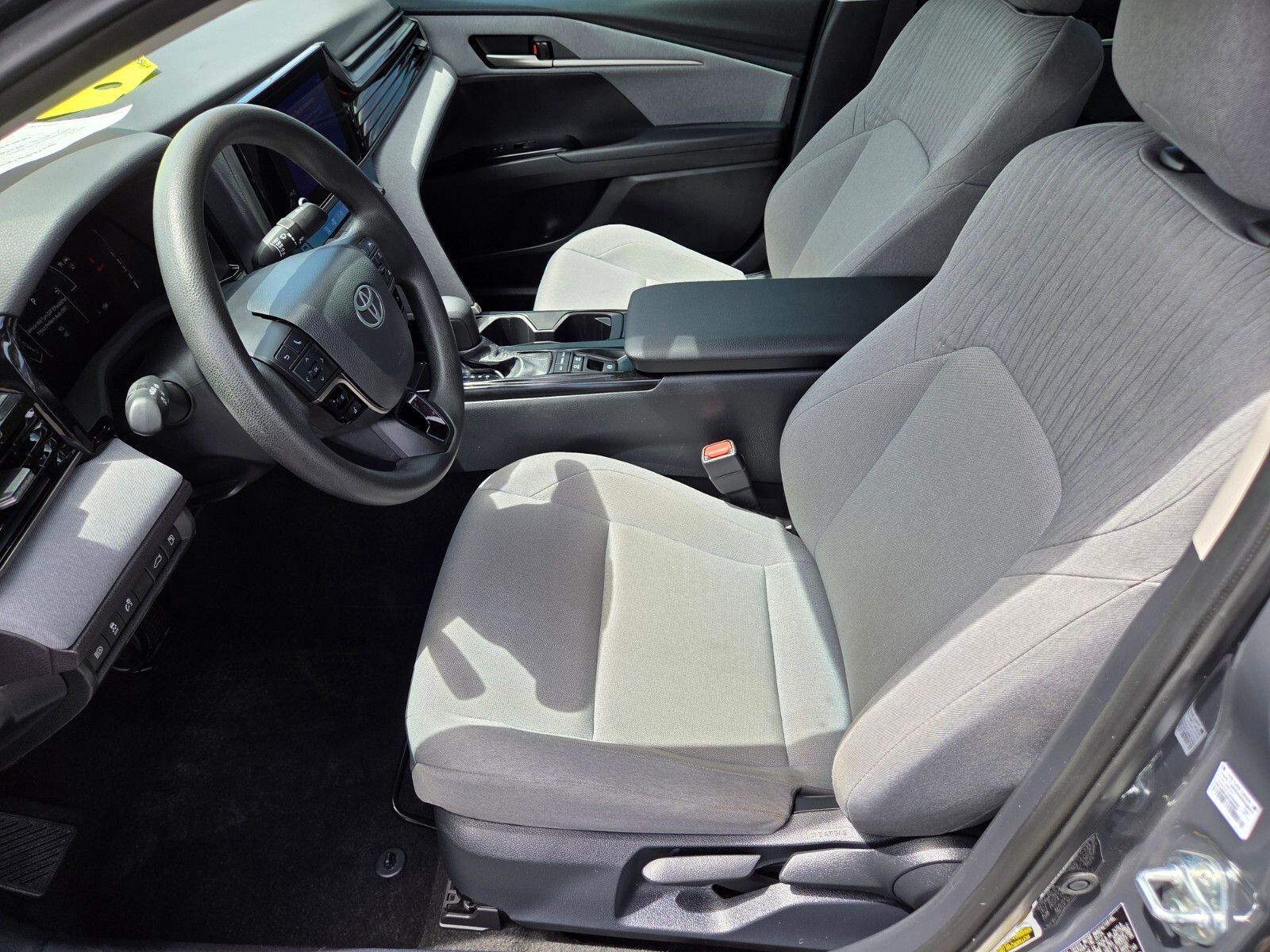 Used 2025 Toyota Camry LE FWD image 6