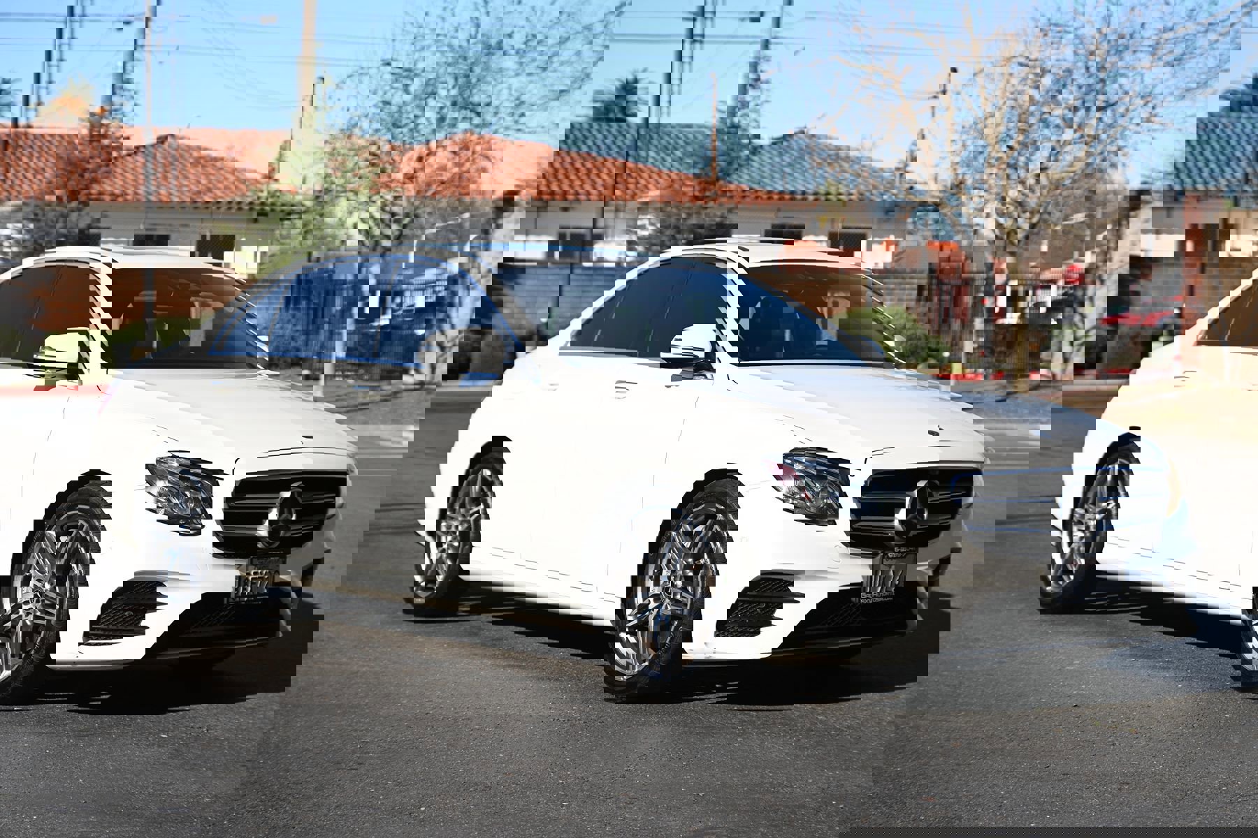 Used 2018 Mercedes-Benz E 300 image 1