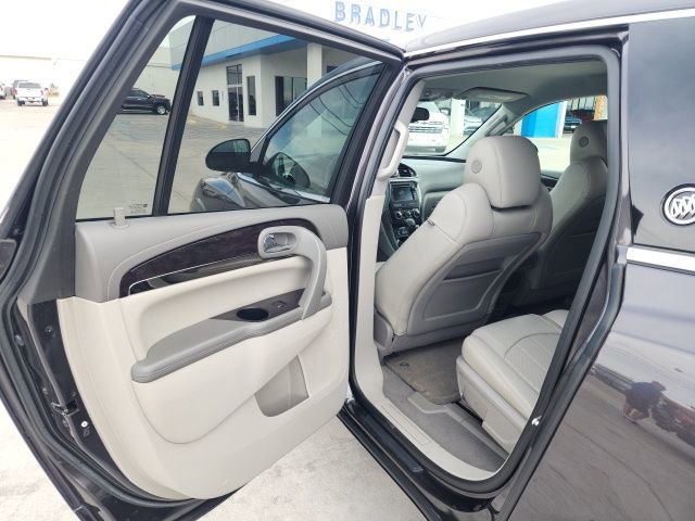 Used 2015 Buick Enclave Leather image 18