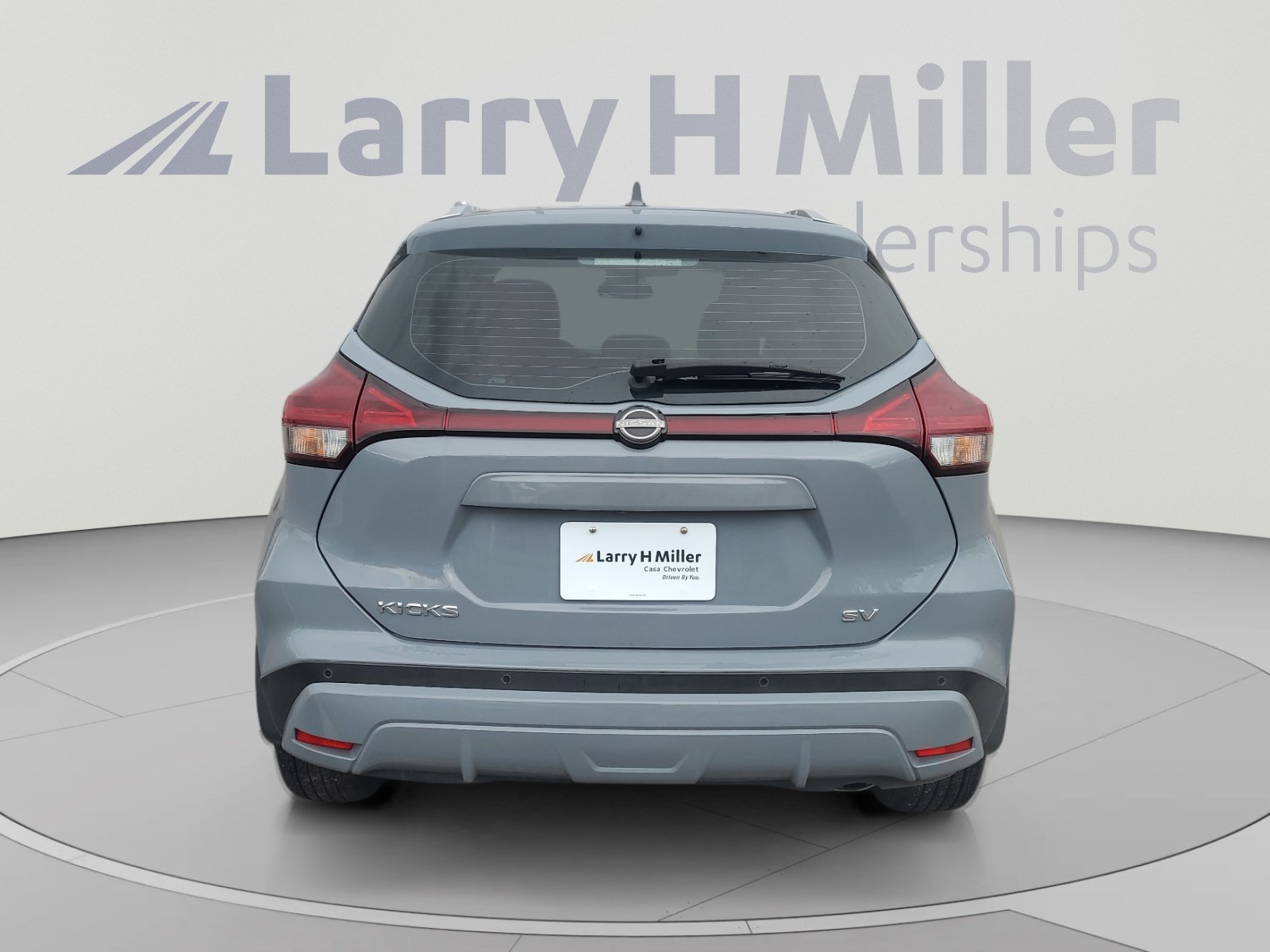 Used 2024 Nissan Kicks SV FWD image 4