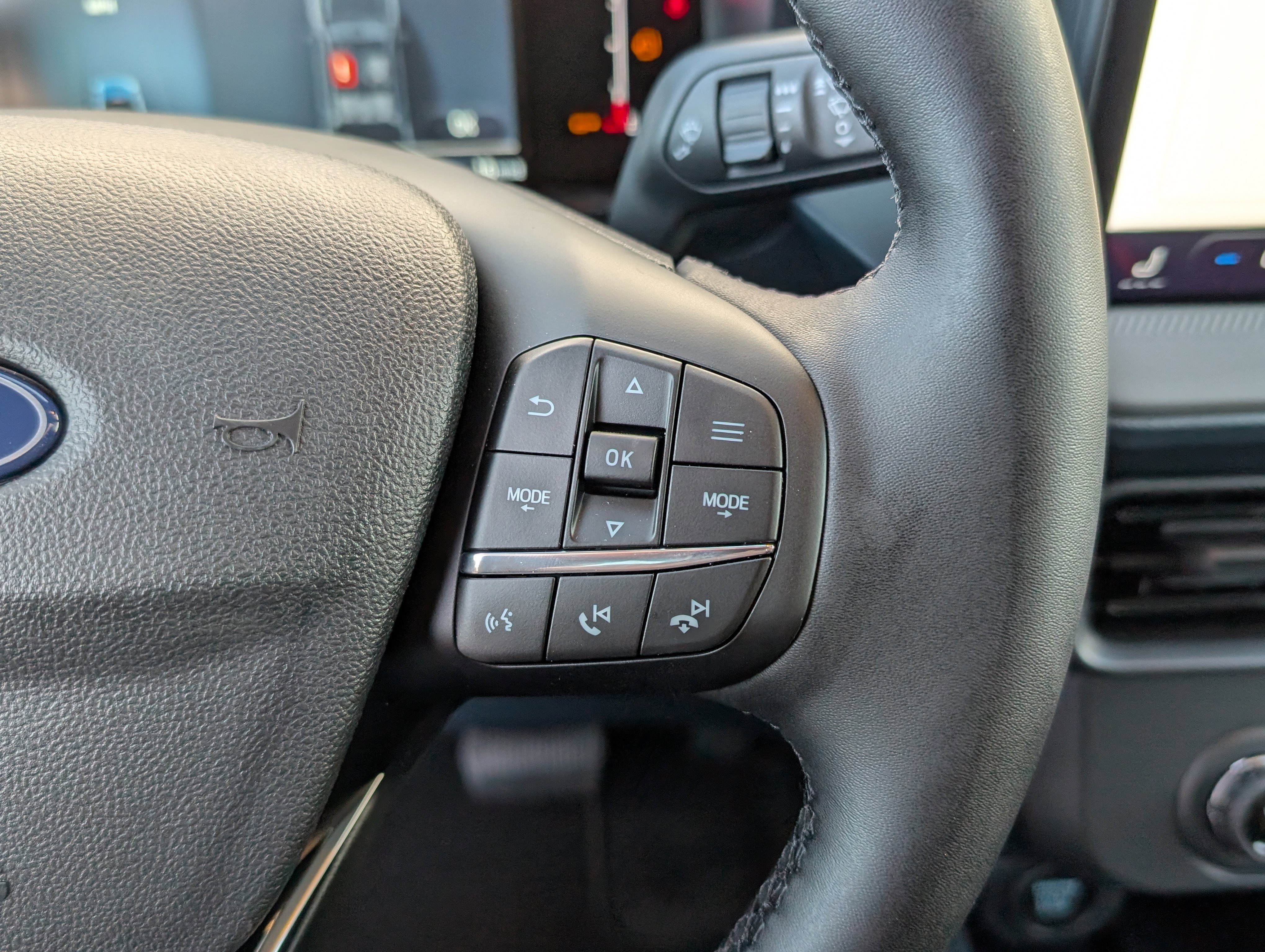 New 2025 Ford Maverick XLT w/ XLT Luxury Package image 19