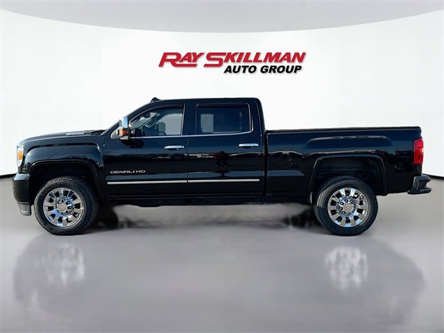 Used 2019 GMC Sierra 2500 Denali w/ Duramax Plus Package image 4