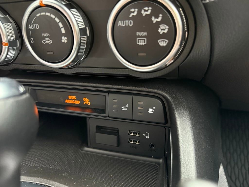 Used 2023 MAZDA MX-5 Miata Grand Touring image 14