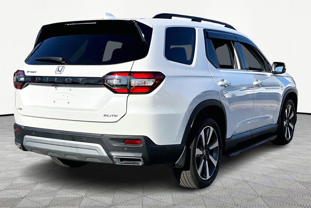 Used 2023 Honda Pilot Elite image 6